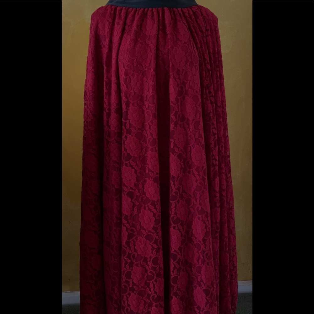 New lace skirt